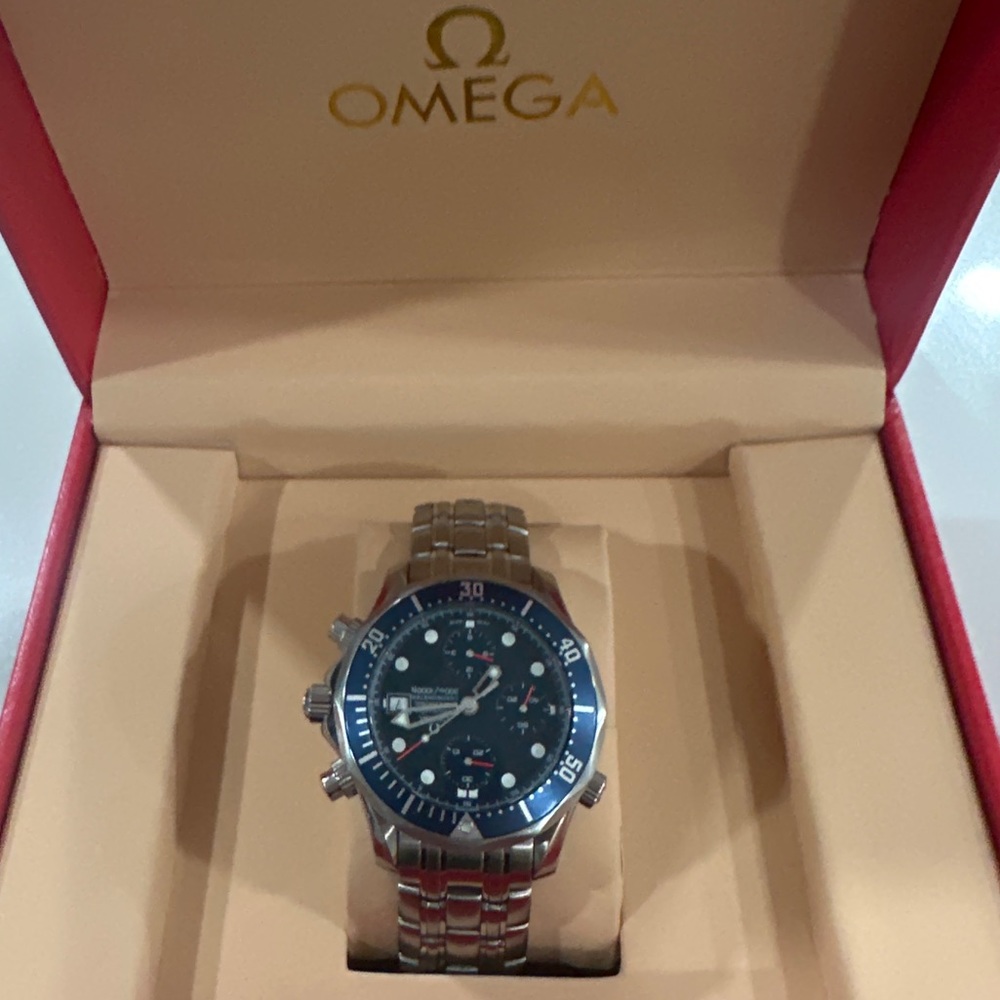 OMEGA Seamaster Professional 300m 42 mm watch in MINT condition AUTHENTIC.